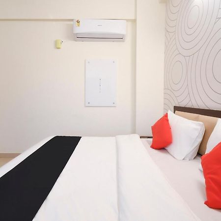 Capital O 70097 Sudha Inn Lucknow Dış mekan fotoğraf