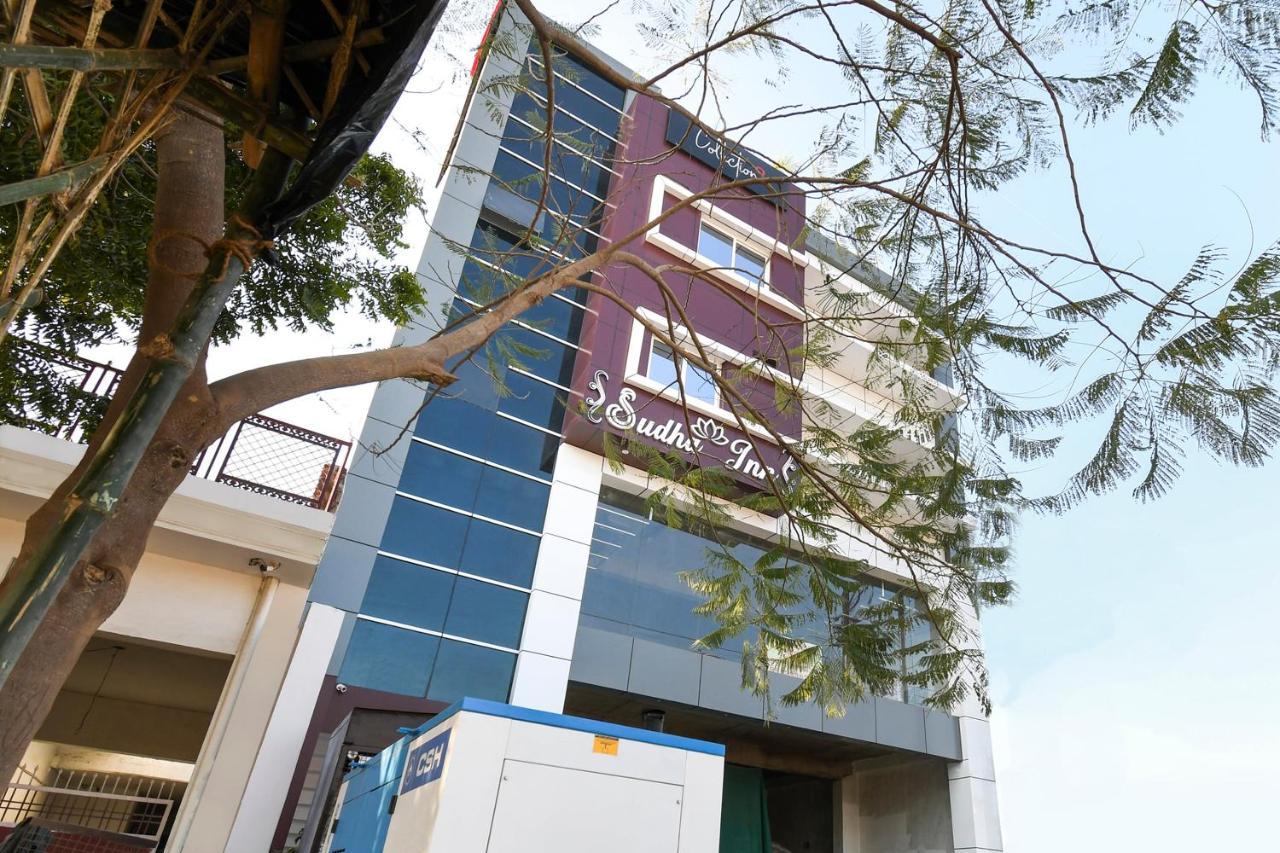 Capital O 70097 Sudha Inn Lucknow Dış mekan fotoğraf